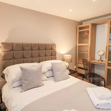 Workshop * Bowness-on-Windermere